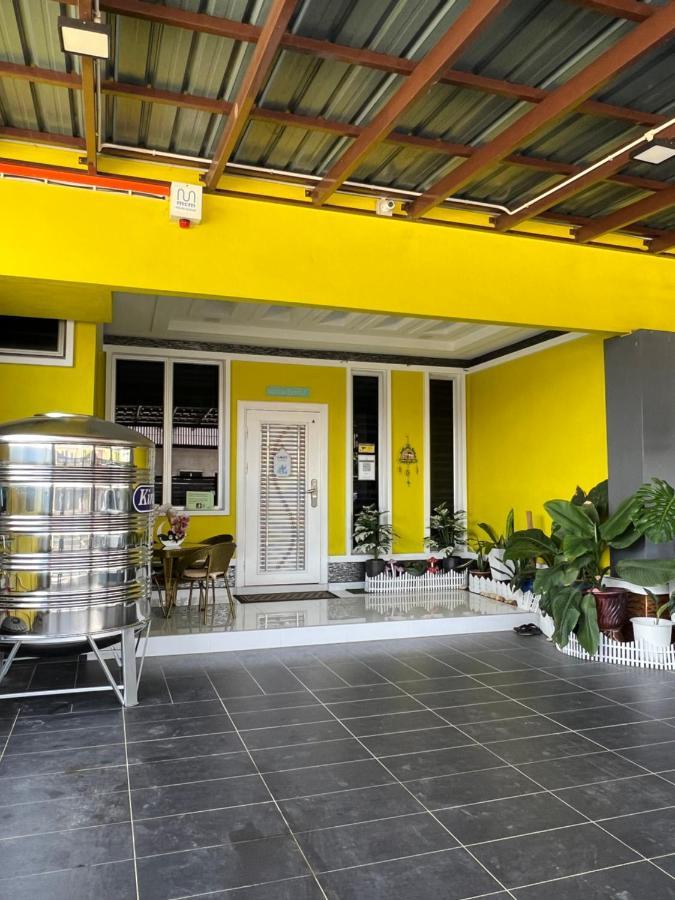 Auranad Guest House Tanah Merah Wifi-Netflix Exterior foto